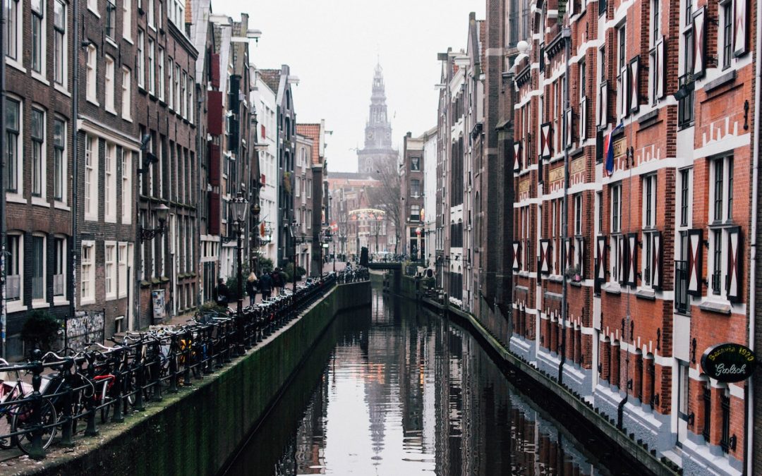 Amsterdam met een salonboot: Het leukste uitstapje