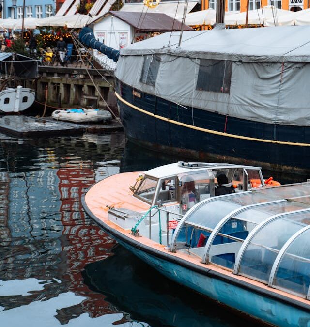 Groningen boottocht beleven op het water van de stad